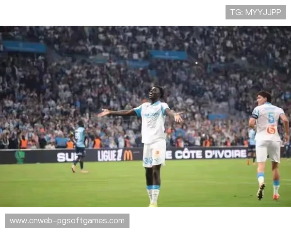 格林伍德禁区外远射破门，马赛客场取得领先