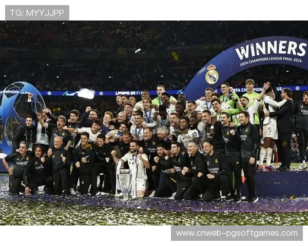 皇马发布欧冠淘汰赛首回合大名单，贝林厄姆伤愈回归